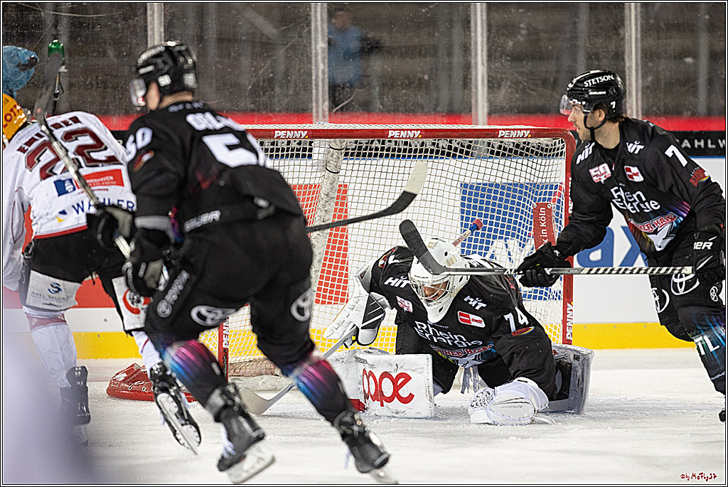 PENNY DEL;  Kölner Haie - Fischtown Pinguins; Köln, 22.12.2022